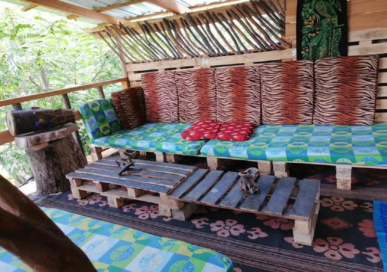 Tree House Cafe Ella Hostel Exterior photo